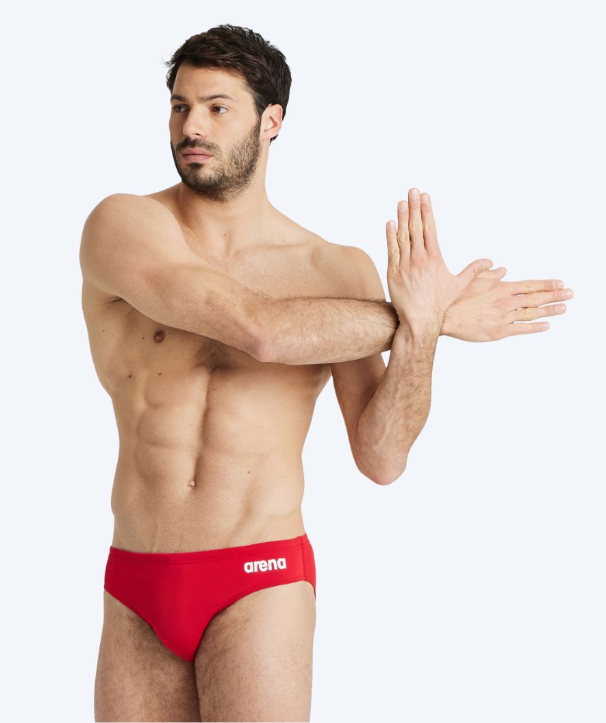 Arena triangular swim trunks for men - Team Solid - Red