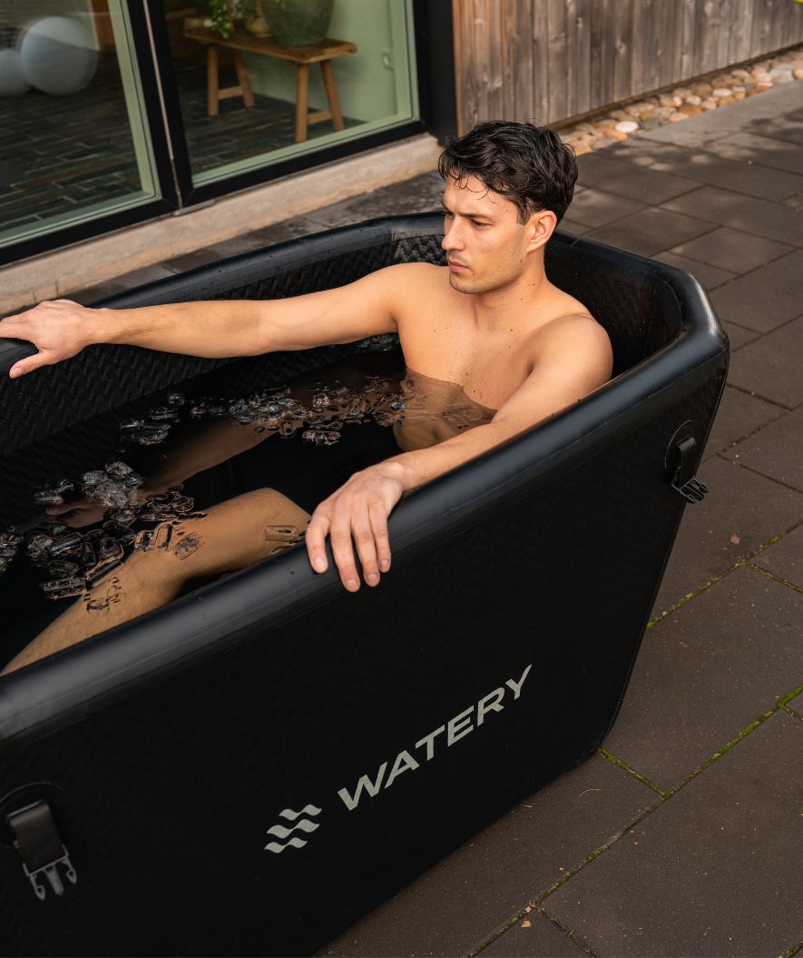 Watery inflatable cold plunge - Ace - Black