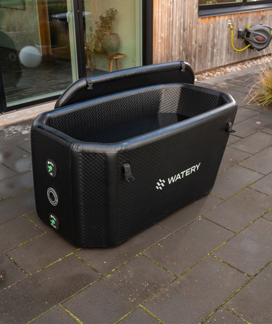 Watery inflatable cold plunge - Ace - Black