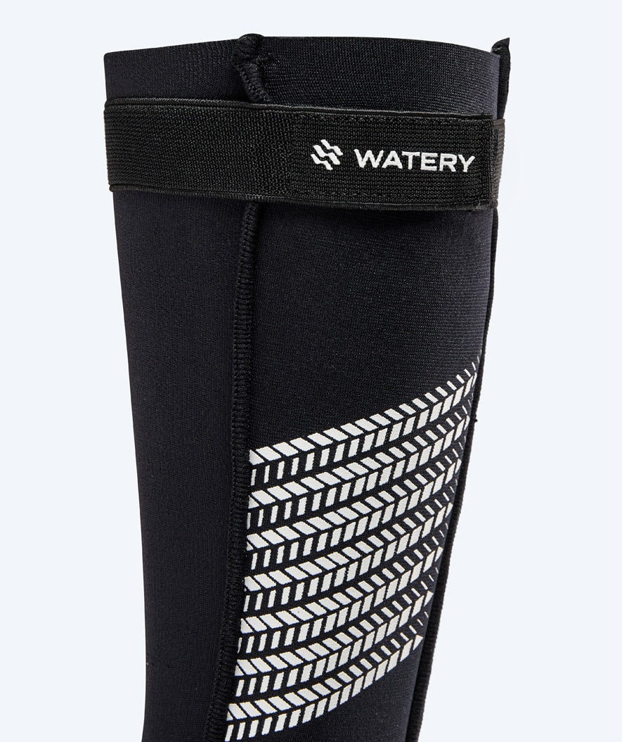 Watery neoprene socks for open water - Calder Pro (2mm) - Black