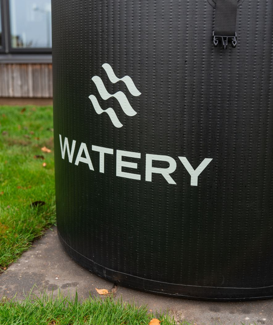 Watery inflatable cold plunge - Deluxe - Black