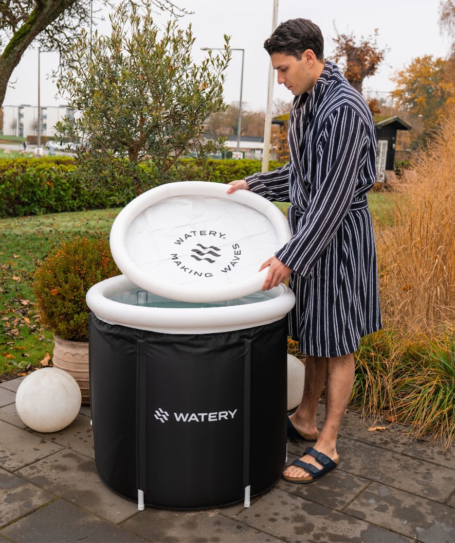 Watery inflatable cold plunge - Hero - Black