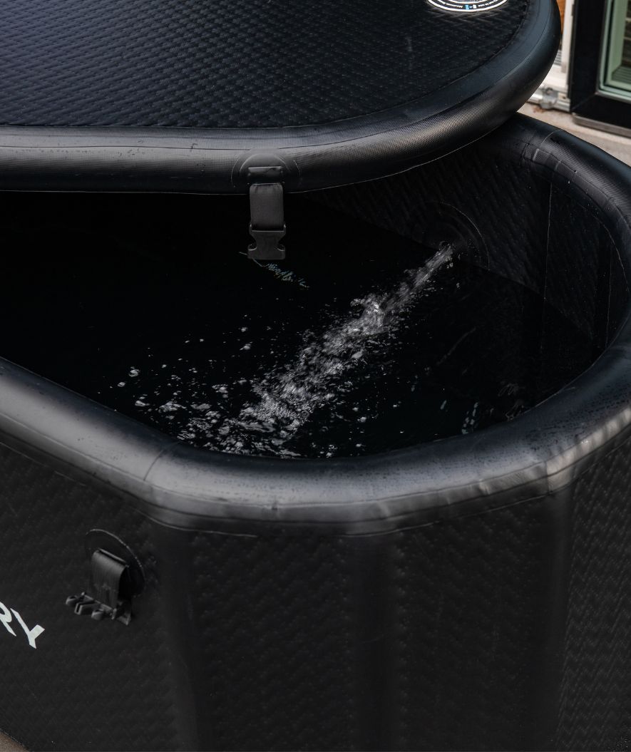 Watery water cooler for ice bath - Dense Cooler - Black