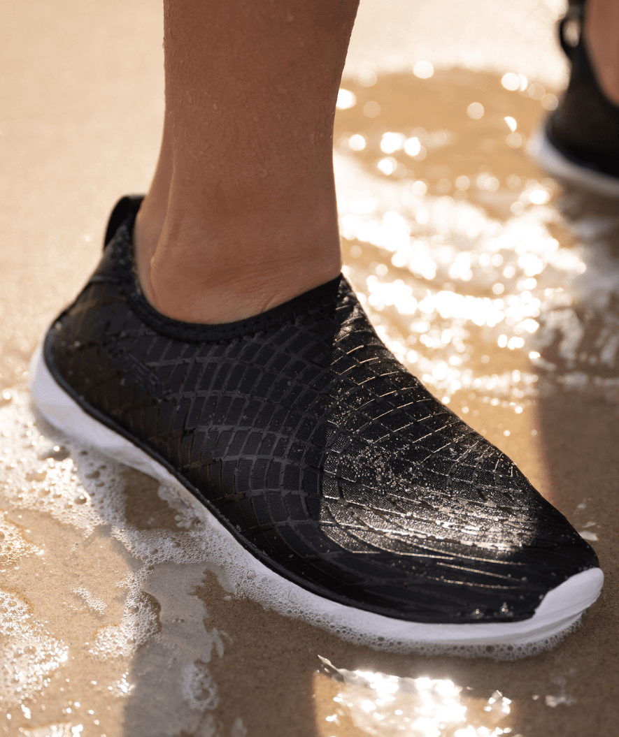 Watery water shoes for adults - Kawaii - Black